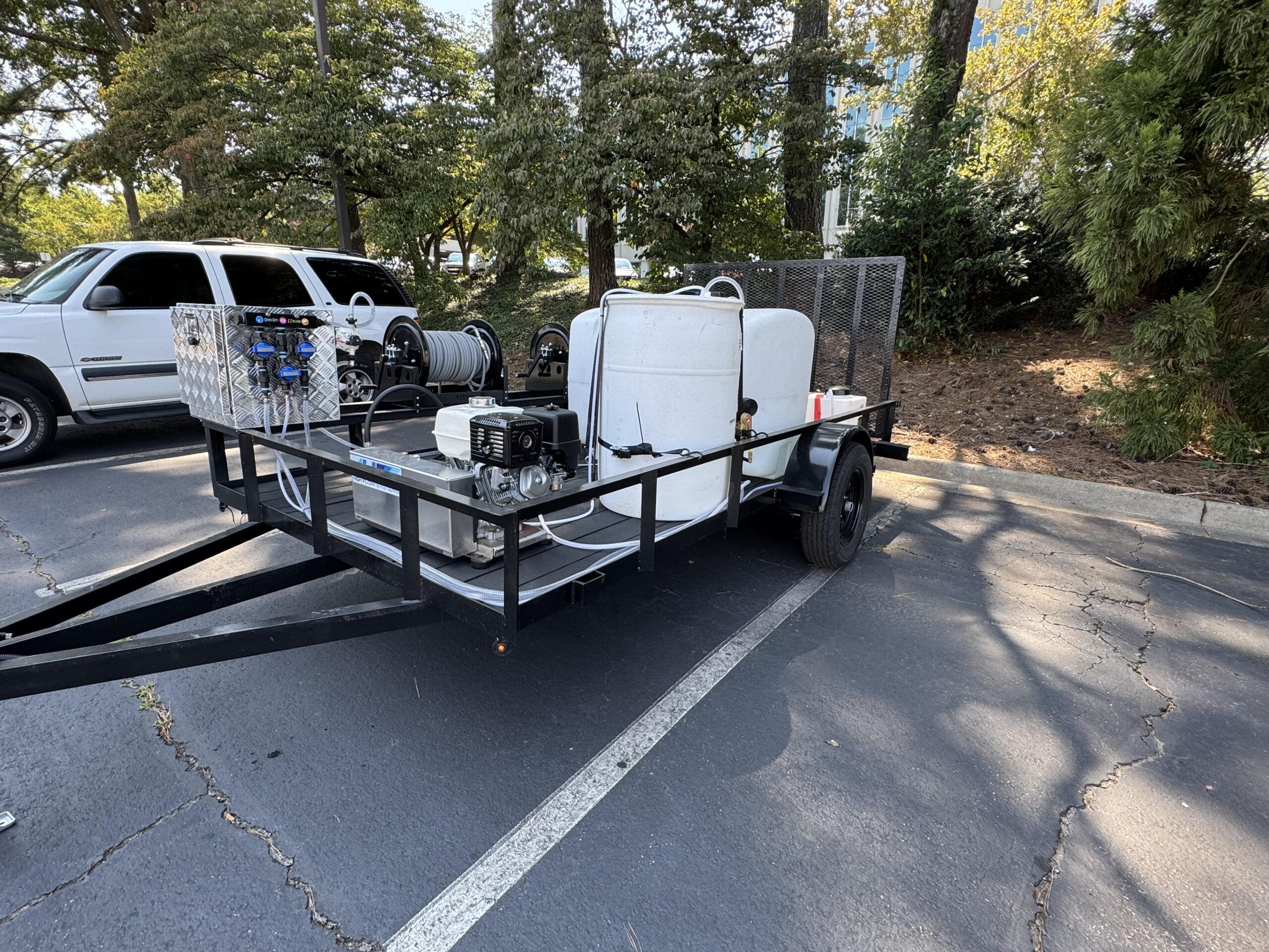 Softwash and Pressure Washing Trailer Setup 12v 5.5 gpm Softwash System with a 5.5 GPM Pressure Washing Setup - Image 5